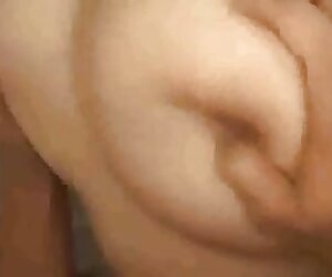 Video Xxx wanita matang dalam bahasa Sepanyol yang mencapai orgasme semasa menerima.