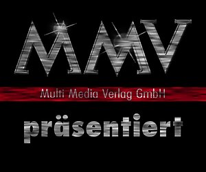Jurujual wanita matang dari filem MMV menyertai pasangan matang.