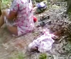 Desi video, matang dan randy fucked pada yang jalan.