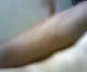Matang India budak perempuan ibu lucah dengan lelaki muda.