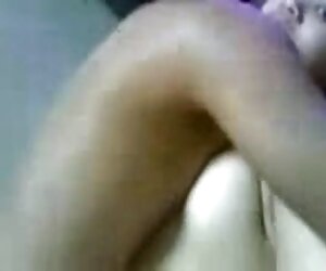 Matang India budak perempuan ibu lucah dengan lelaki muda.
