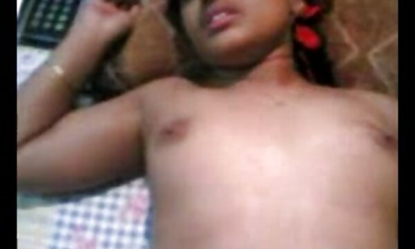 XXX suri rumah panas fucked oleh pakcik dan matang buatan sendiri video seks daripada jiran bahagian 2.