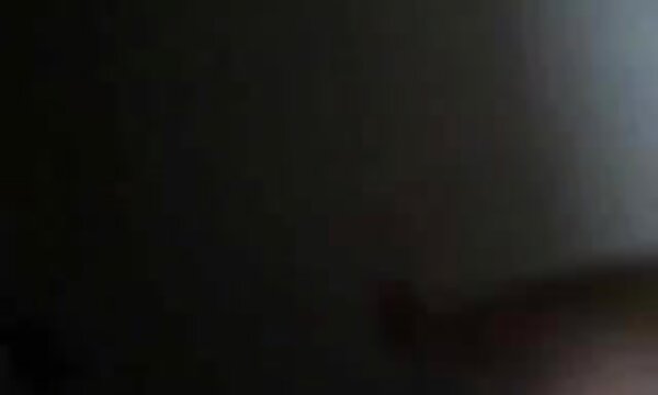 XXX Makcik itu tiba di rumah dan wanita matang itu melawat sekali lagi.