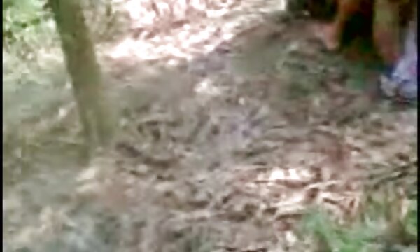 XXX Desi video, matang dan randy fucked pada yang jalan.