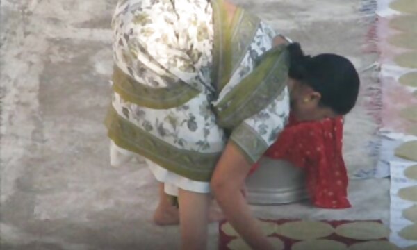 XXX Makcik mata-mata merogol xxx di india - pantat membongkok - pantat intip.