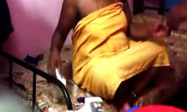 XXX Orang india lesbian ibu makcik melancap anak perempuannya 1278.