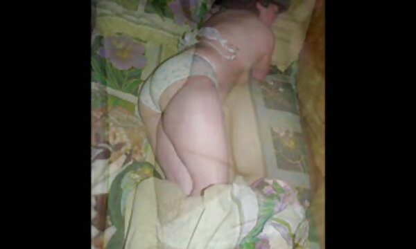 XXX Rusia seks keras antara ibu dan anak, amatur matang seksi ibu! amatur!