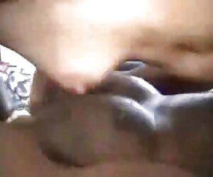 Isteri putih terangsang mempunyai hubungan seks dengan nenek gemuk dan meniduri lelaki hitam.