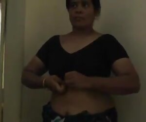 Wanita berpayu dara besar india dengan pantat besar melancap makcik milf 1013.