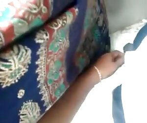 Makcik Tamil Nadu tersentak dalam video wanita tua berseronok dengan orang ramai.