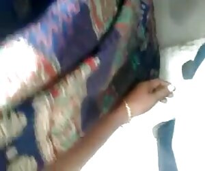 Makcik Tamil Nadu tersentak dalam video wanita tua berseronok dengan orang ramai.