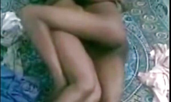 XXX Makcik naik dan perempuan tua fucking, saya tidak cuba untuk menjadi anak saudara.