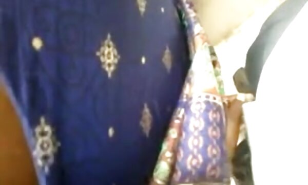 XXX Tamilnadu ibu dan anak perempuan awek lesbian makcik jerking off di khalayak ramai.