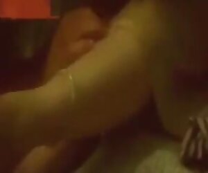 Aunty India panas cuba untuk memuaskan hati pelanggannya di hotel, wanita matang yang sangat panas.