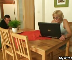 Ibu mertua nakal dengan tetek besar, video perempuan tua bercinta, tua dan muda bercinta.