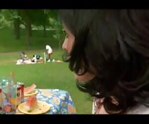 Isteri tidak setia dan wanita tua tidak menonton video lucah, anak lelaki bukan lucah.