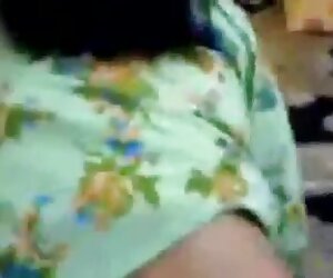 Makcik nenek asia dengan tetek gemuk menghisap dan bercinta.