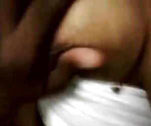 Video xxx percuma dalam tamil di mana lelaki tua dengan gadis muda fuck dengan makcik india.