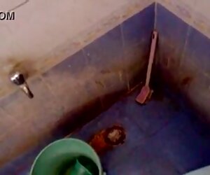 Video buatan kampung desi dengan makcik hisap matang.