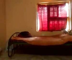 Video buatan kampung desi dengan makcik hisap matang.