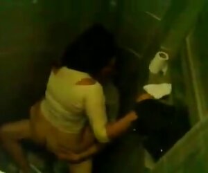 Guru ditangkap keldai besar tua bersetubuh, pelajar fucking dalam bilik air dan tandas.