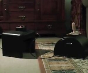 Isteri dengan pantat panas, wanita tua gemuk xxx, matang pada Sybian.