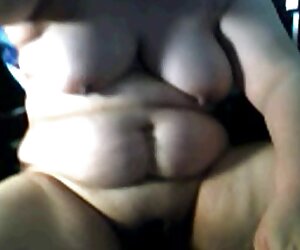 Chubby matang Cina gadis mengongkek rakan saya ibu pada webcam.