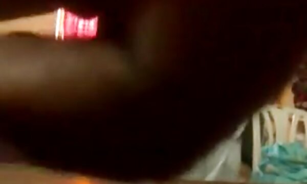 XXX Video buatan kampung desi dengan makcik hisap matang.