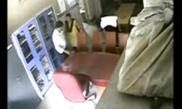 XXX 22 wanita tua dengan lelaki muda xxx, isteri guru bersetubuh di sekolah.
