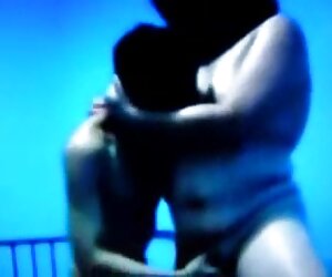 Video ibu wanita tua dalam seluar dalam wanita India matang dan anak lelakinya! amatur! India.