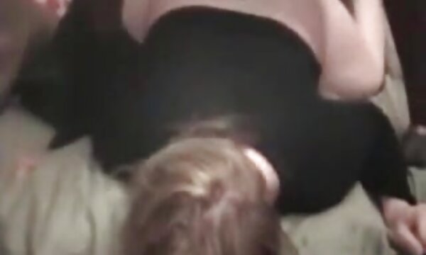 XXX Matang suami isteri dirogol milf, fucked dalam bertiga, banci suami membersihkan.