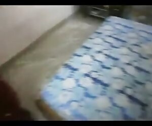 Makcik menunjukkan gambar India matang dalam video buatan sendiri 1057.