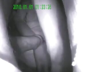 Mainkan video kebogelan awam wanita tua berbulu.