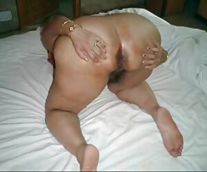 Tamil matang Sepanyol wanita matang melakukan hubungan seks.