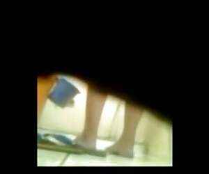 Wanita Matang India dengan Payudara Besar dalam Video Amatur XXX - Koleksi Payudara Besar pada Cam Tersembunyi.