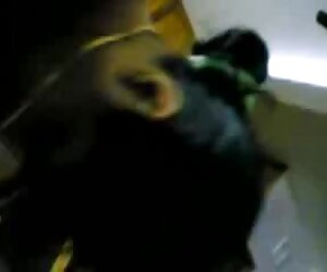 Makcik kerala seksi memberi blowjob.