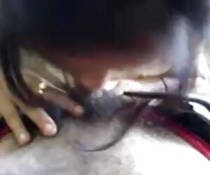 Kanak-kanak perempuan Hyderabadi dengan ayam jantan, gadis mengidam untuk meniduri pantat nenek.