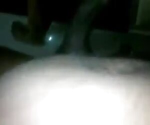 Makcik India memberikan blowjob dan meniduri pasangan barunya, tidur wanita lebih tua xxx.