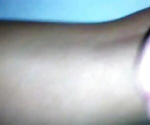 Anya, 44 tahun, video wanita dengan keldai besar bercinta, mengalami orgasme semasa melancap.