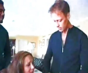 Video lucah Rocco bersama ibu dan anak lelaki menunjukkan batang besarnya yang matang.