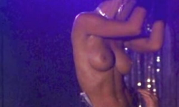 XXX Demi Moore berbogel tanpa penapis! Awek matang