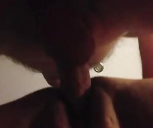 Creampie 55 tahun isteri kawan saya dalam femdom xxx video di hotel.