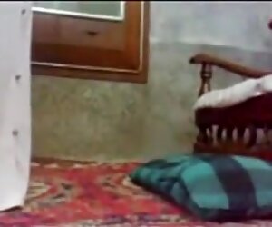 Desi awek seksi orang latina matang fucked lelaki tua.