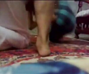 Desi awek seksi orang latina matang fucked lelaki tua.