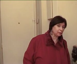 Perancis wanita gemuk matang dengan cucu perempuan xxx mainan.
