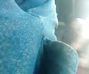 Saya bertanya kepada wanita tua berbogel untuk mendapatkan arah kepada ibu yang bebas.