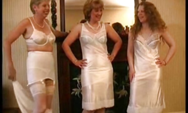 XXX Pakaian dalam vintaj xxx, video wanita tua kampung.