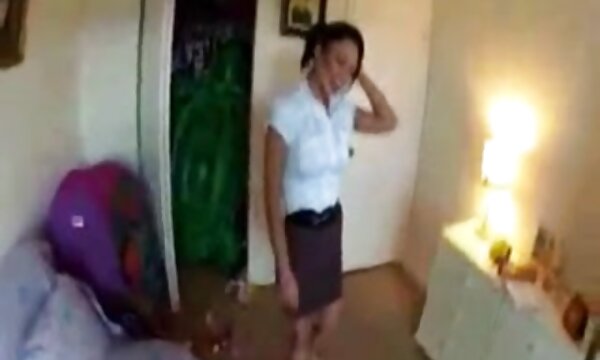 XXX Anak perempuan fucks dalam bertiga, matang buatan sendiri x video bukan bapanya.