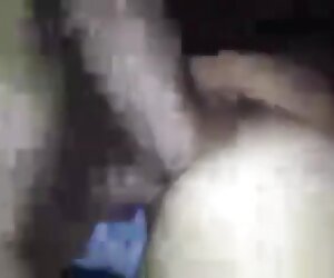 Faraj besar keriting matang, mainan seks yang besar.