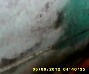 Video wanita dewasa bogel dengan tetek besar makcik Suda pintar berbogel semasa mandi.